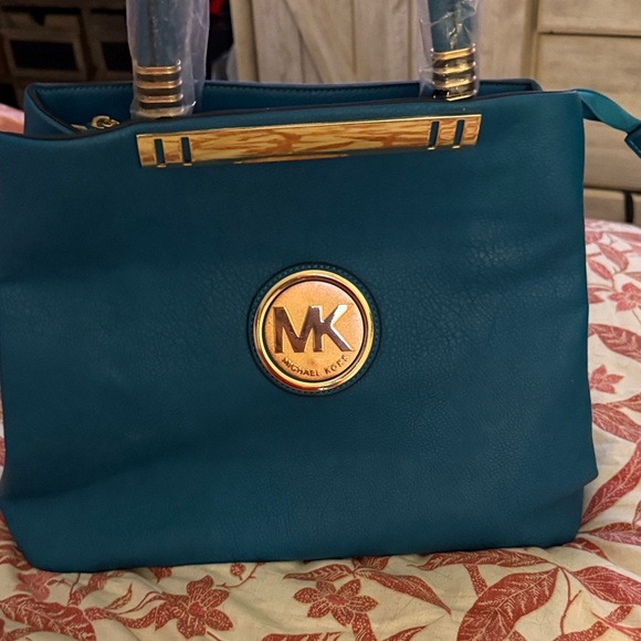 Trendy boutique Handbags - Trendy Boutique Teal Shoulder Bag with Gold Details